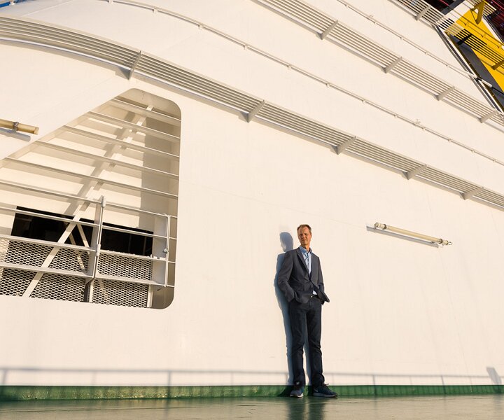 _DSC8916-1 Arto on the ship.