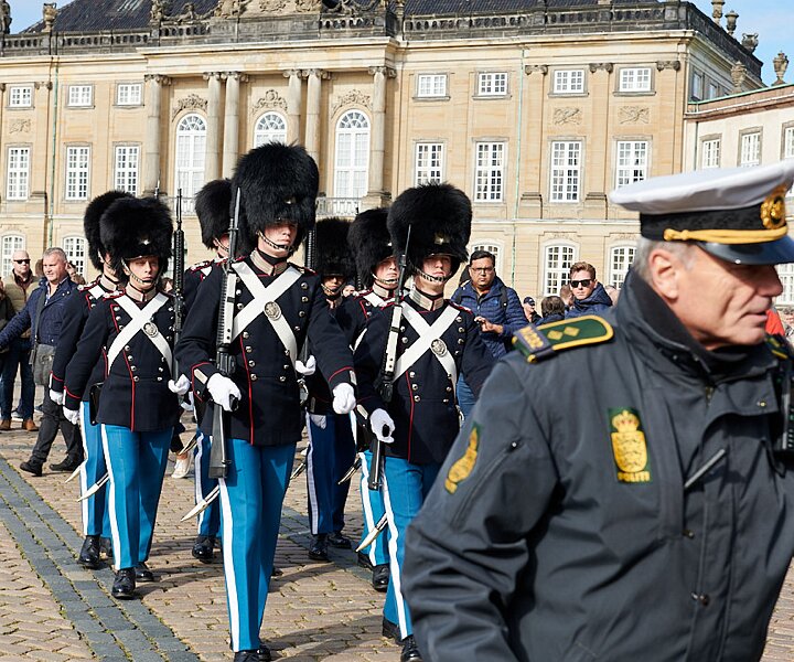 _DSC1014 The Royal guard at Amalienborg Royal Palace in Copenhagen.