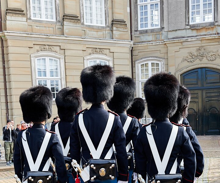 _DSC1017 Royal guard at Amalienborg Royal Palace in Copenhagen.