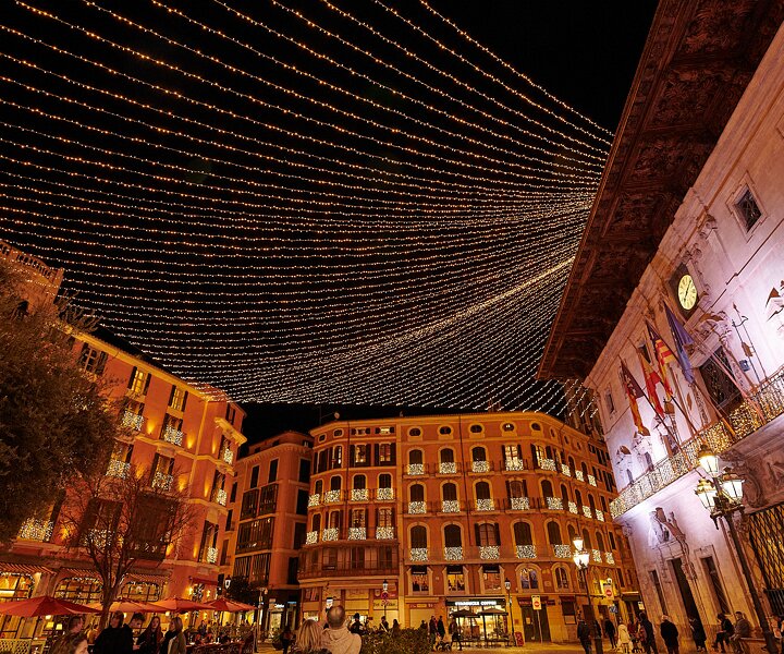 _DSC1873 Christmas decorations in Palma.