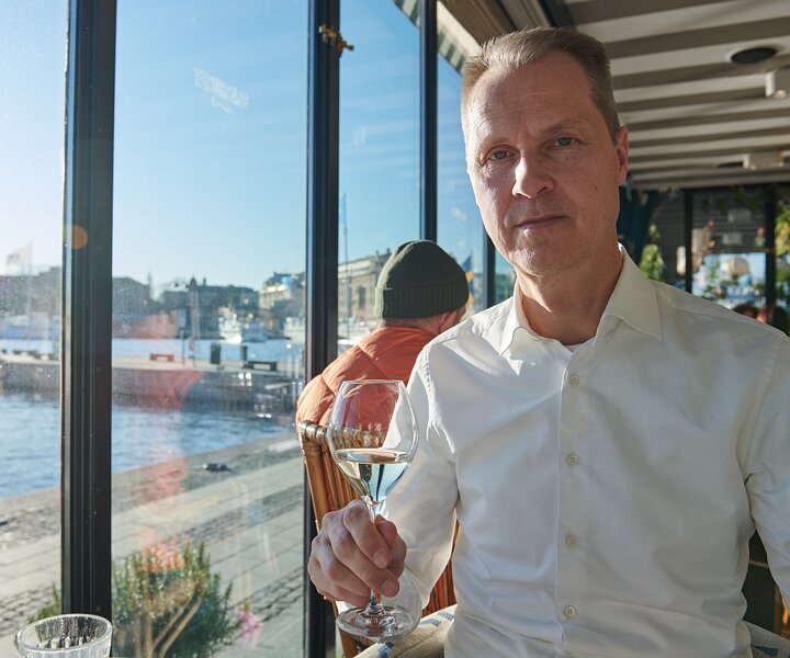 _DSC3407 Arto at Glashuset for lunch.