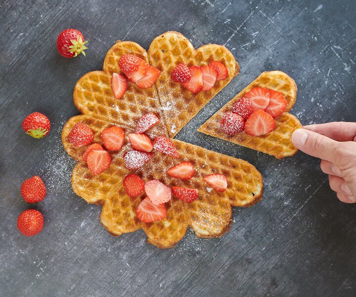 _DSC5648 Waffle with strawberries.