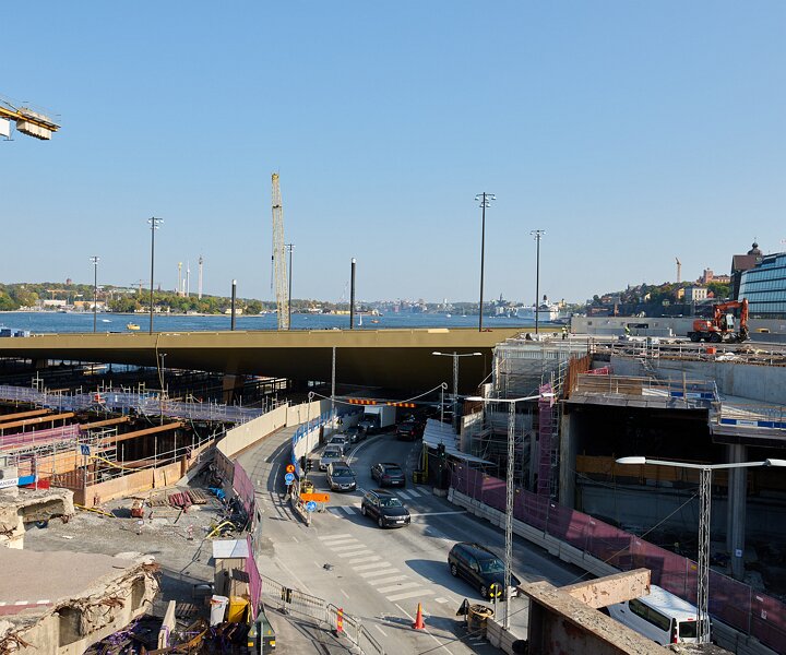 _DSC6470 At Slussen. Guldbron (the golden bridge) is being installed.