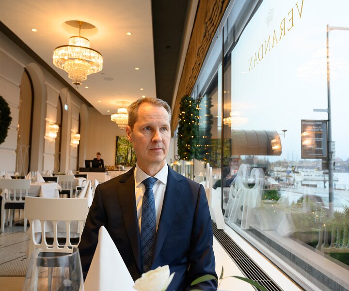 _DSC0372 Arto at the Veranda for New Year's Day lunch.