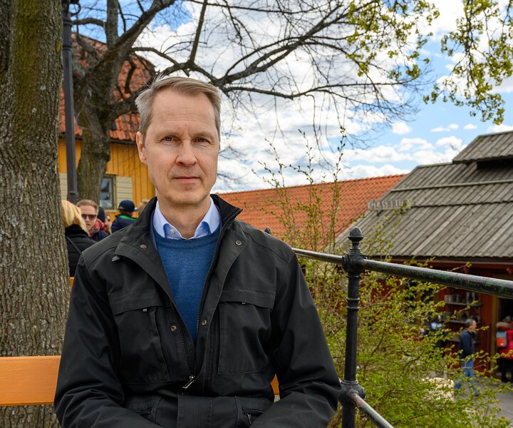 _DSC2534 Arto having lunch at Skansen.