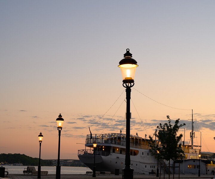 _DSC3123 Stockholm, summer night city.
