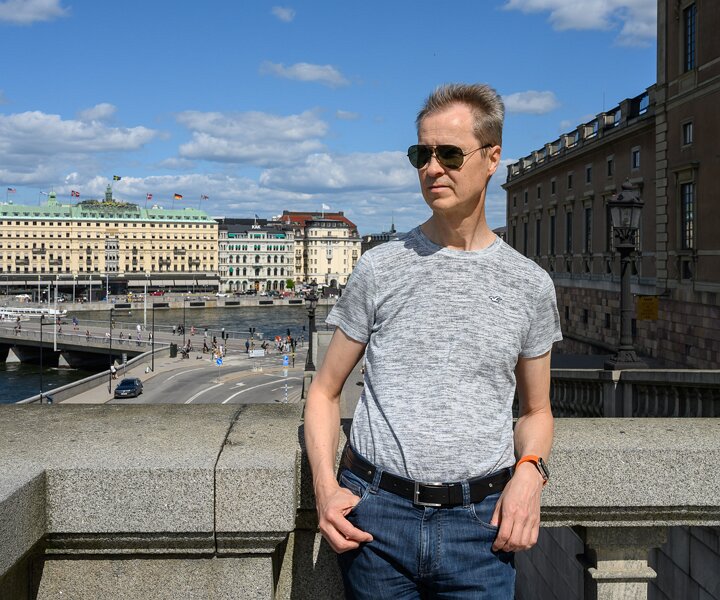 _DSC3227 Arto at the Royal Palace.