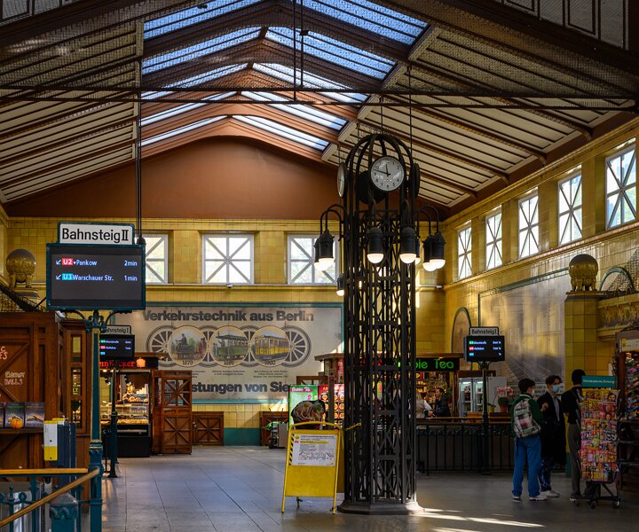 _DSC4460 Wittenbergplatz subway station.