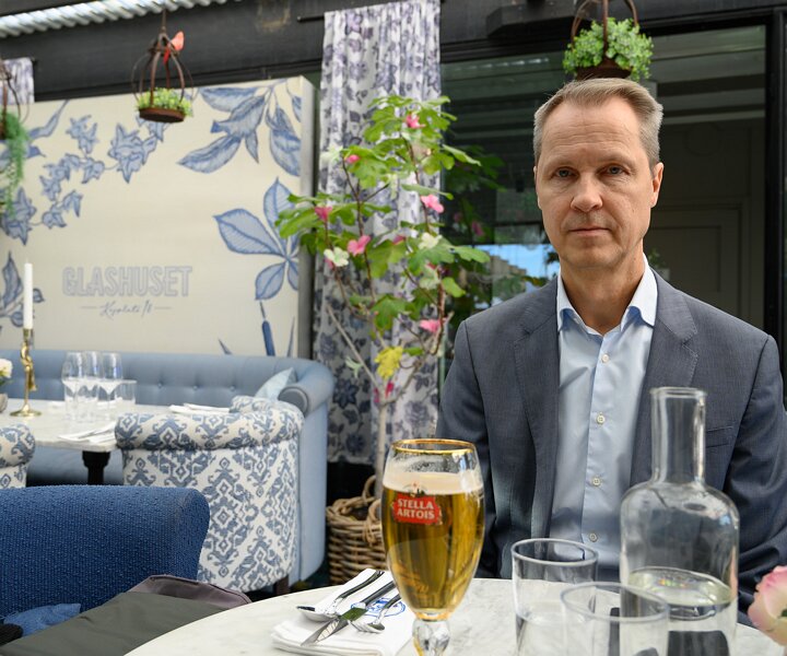 _DSC4736 Arto at Glashuset for lunch.