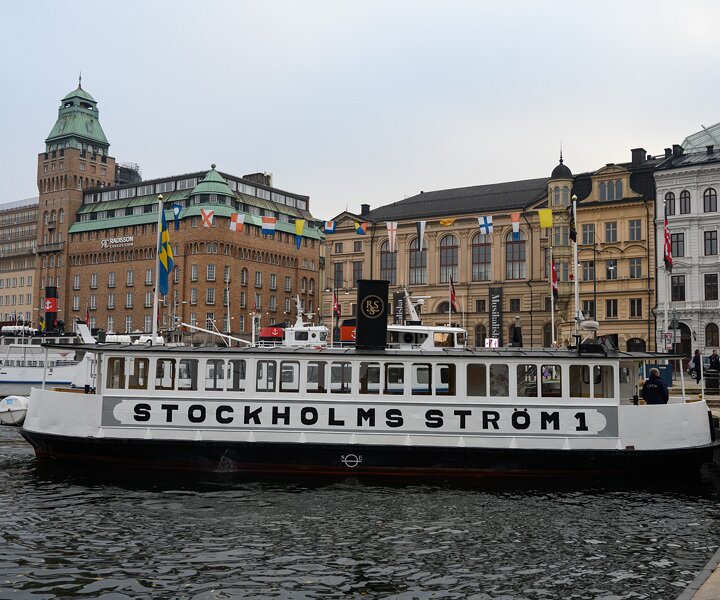 _DSC4815 At Nybrokajen.