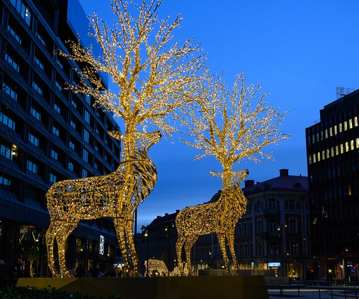 _DSC5185 Light decorations at Brunkebergs torg.