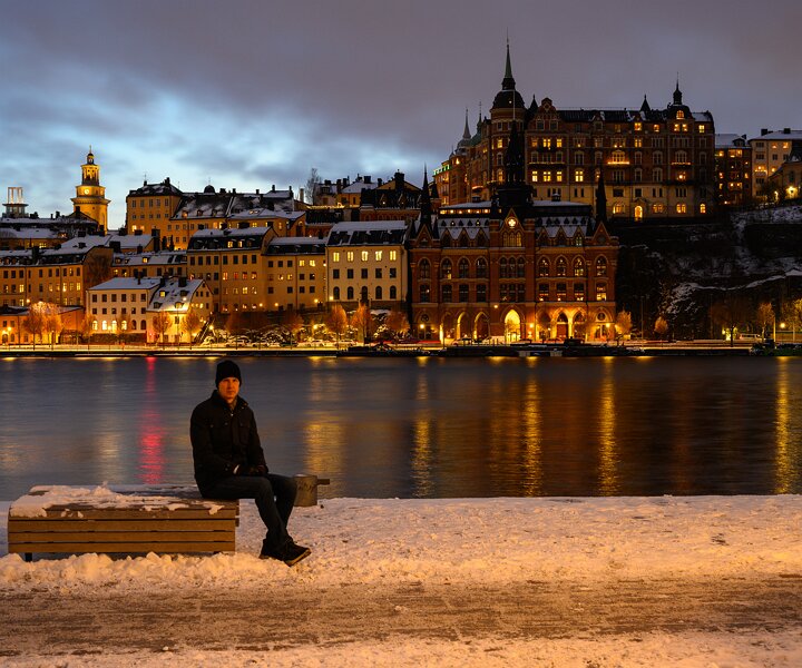 _DSC5393 Arto at Riddarholmen, view towards Södermalm.