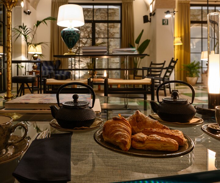 _DSC5748 Afternoon tea at hotel Concepció by Nobis in Palma.