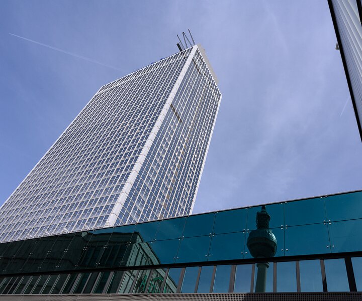 _DSC9814 At Alexanderplatz.