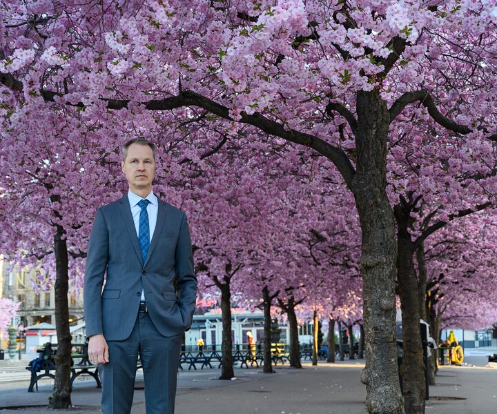 _DSC0364 Arto at the cherry blossom in Kungsträdgården.