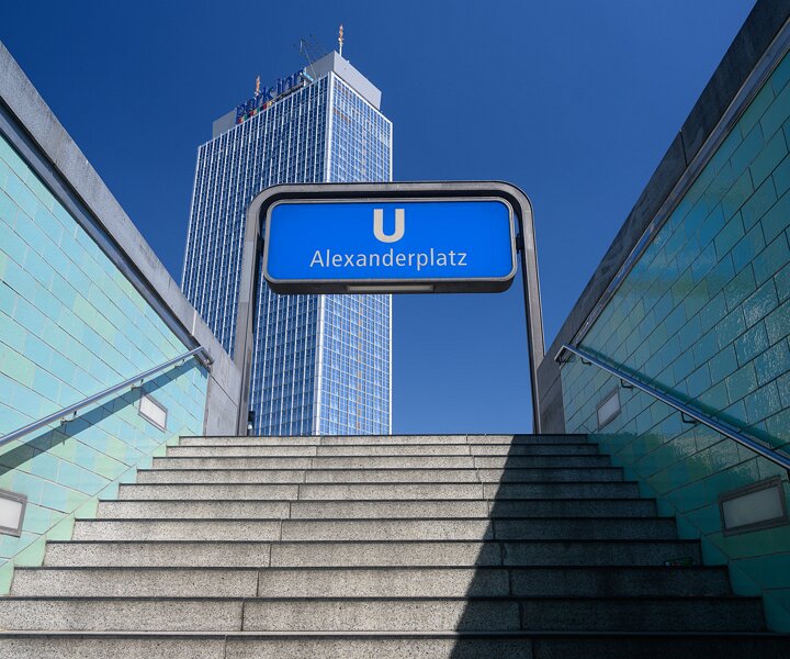 _DSC4504-1 At Alexanderplatz.