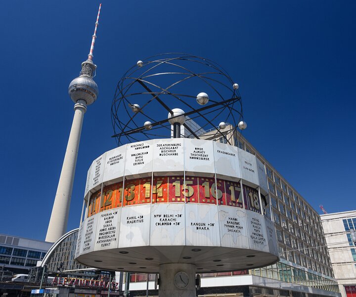 _DSC4509 The World Time Clock at Alexanderplatz.