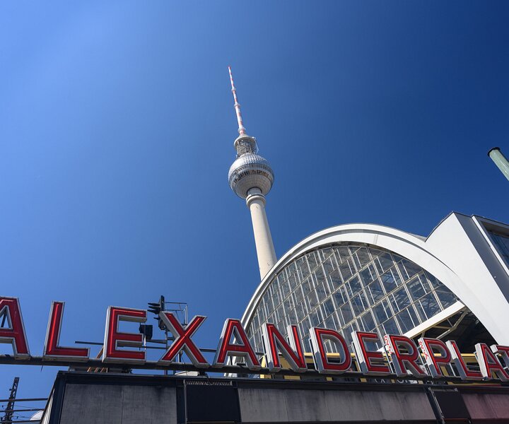 _DSC4513-1 At Alexanderplatz.