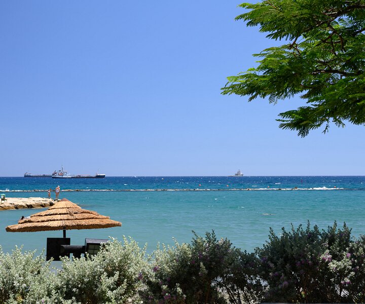_DSC5119 By the beach in Limassol.