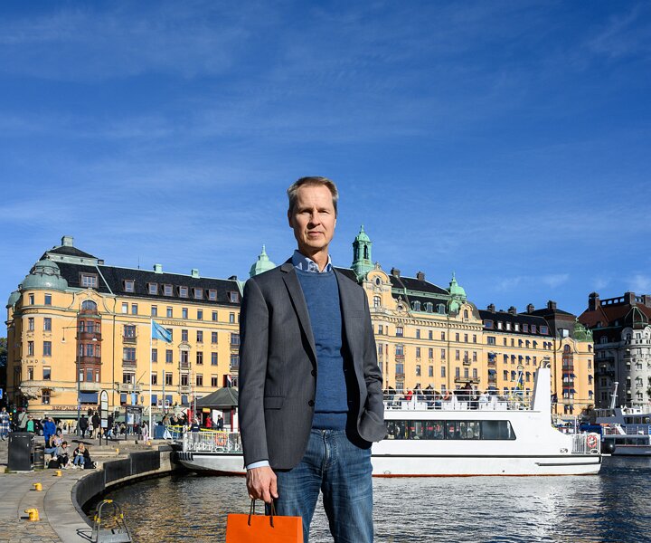 _DSC8796 Arto at Nybrokajen a sunny day in October.